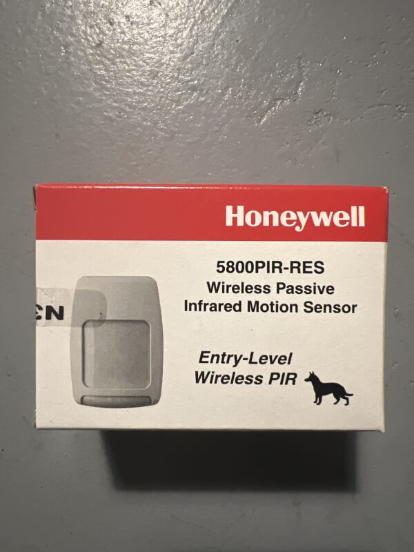 Honeywell Home 5800PIR-RES Entry-Level Wireless PIR Motion Sensor with Pet Immunity, 35′ x 40′ Range